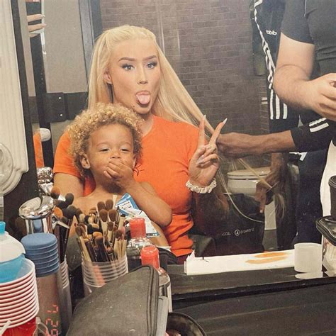 carti onyx|Rapper Iggy Azalea shares rare photo of her adorable。